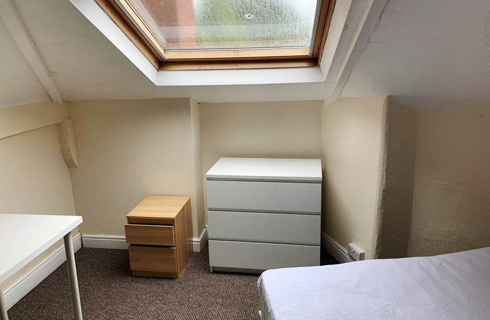52 Brundell Road bedroom attic 2